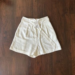 H&M Size 2 White High Waist Shorts